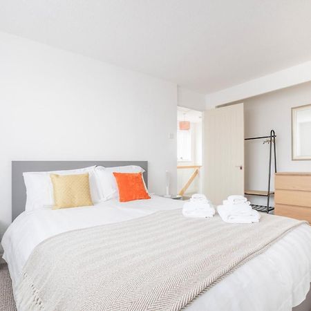 Elegant Home Mod Kitchen, Fast Wi-Fi, Free Parking Carrickfergus Exterior photo